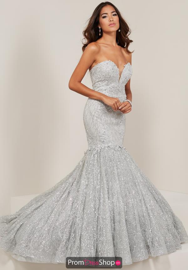 Tiffany Full Figured Sweetheart Dress 16343