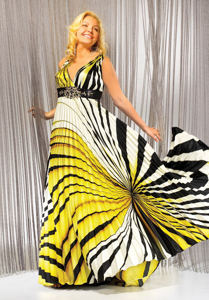 Night Moves 5896W at Prom Dress Shop 