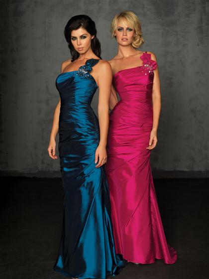 Night Moves 6073 at Prom Dress Shop 