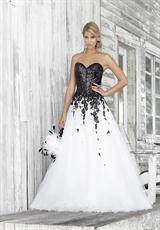 Blush 5139.  Available in Black/White