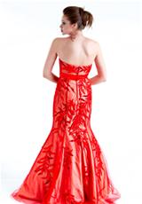 Red/Nude